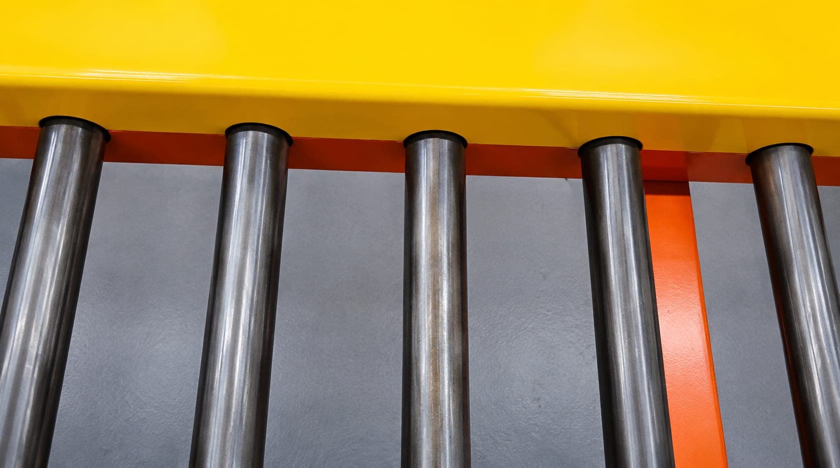 Heavy-Duty Roller Conveyor