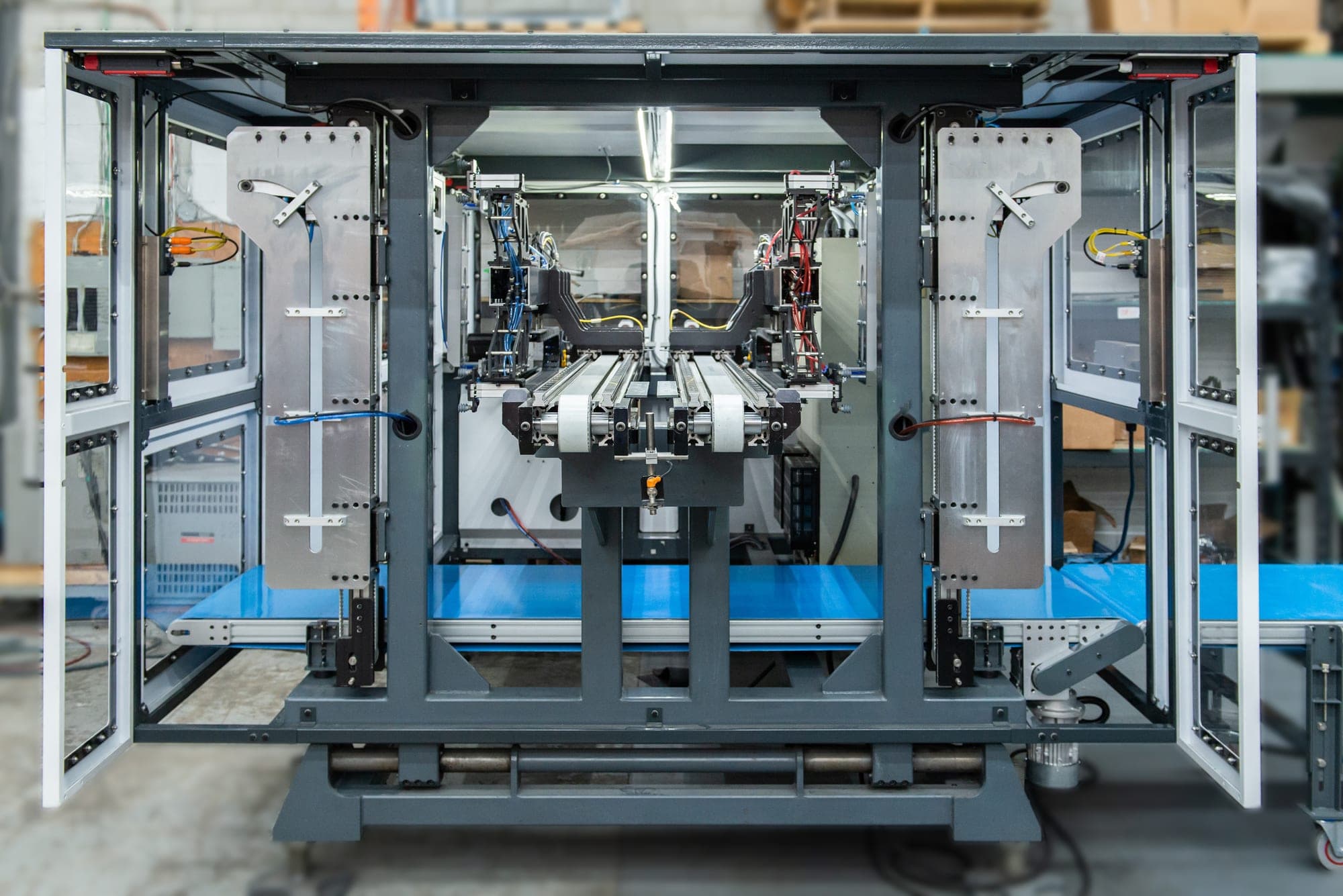 Injection Moulding Takeout Robot — image 1 of 8
