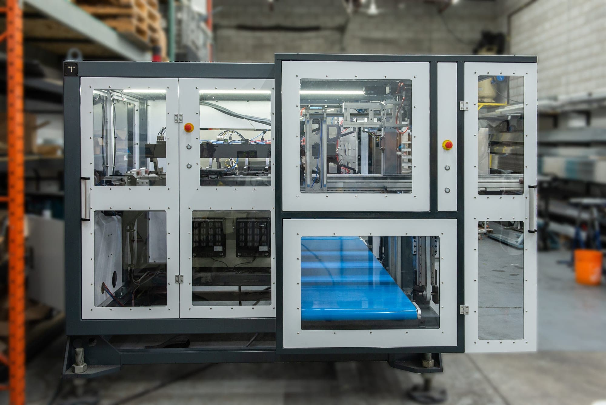 Injection Moulding Takeout Robot — image 3 of 8